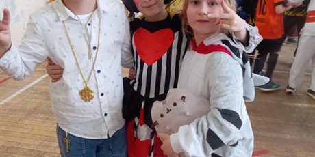 Bale, bale, bale....