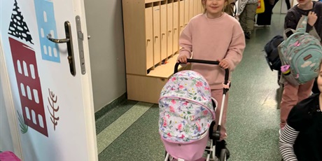 Powiększ grafikę: dzien-bez-plecka-685580.jpg