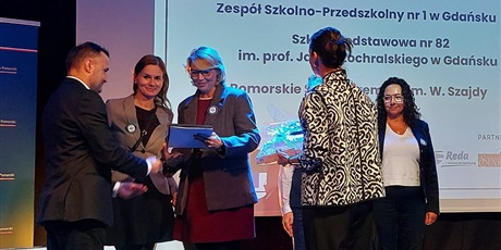 Powiększ grafikę: gala-718318.jpg