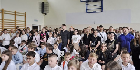 Powiększ grafikę: koniec-roku-2024-2025-630331.jpg