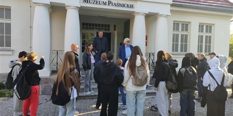 Powiększ grafikę: miejsca-pamieci-640852.jpg