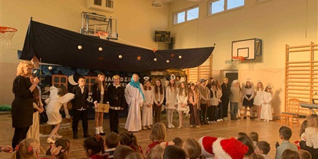 Powiększ grafikę: w-oczekiwaniu-na-swieta-667168.jpg