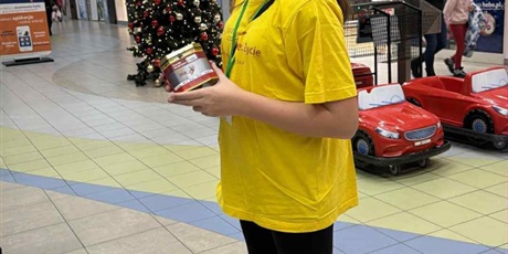 Powiększ grafikę: wolontariusze-nie-spia-664897.jpg