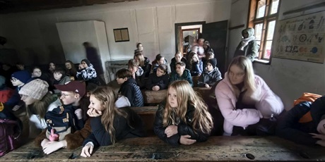 Powiększ grafikę: wycieczka-klas-6-650996.jpg