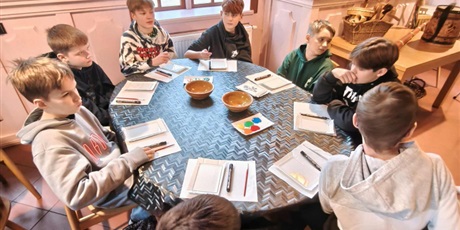 Powiększ grafikę: wycieczka-klas-6-650999.jpg